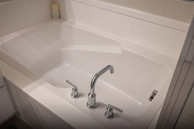 Building Photo - 1024 W 400 S