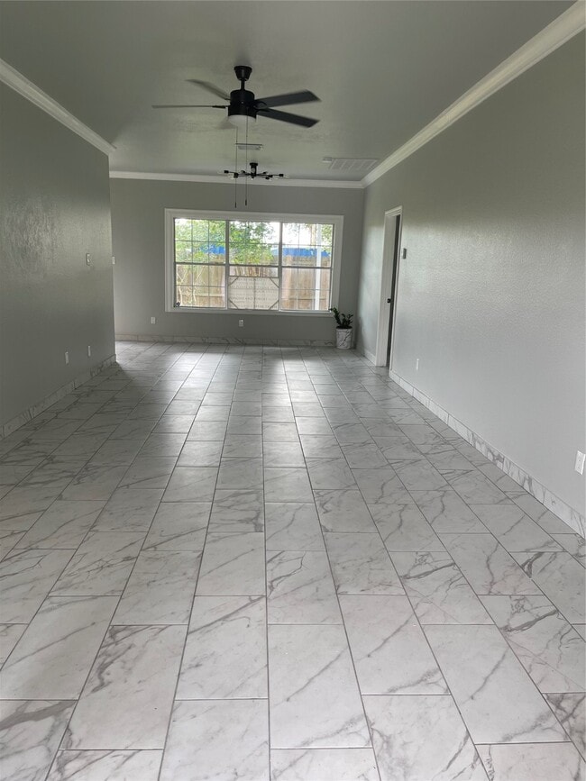 Building Photo - 516 Battleview Rd