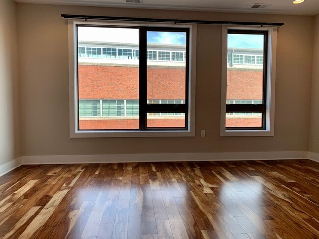 Building Photo - Stunning 3-Bed Townhome with Garage in Northern Liberties! Available mid-July!