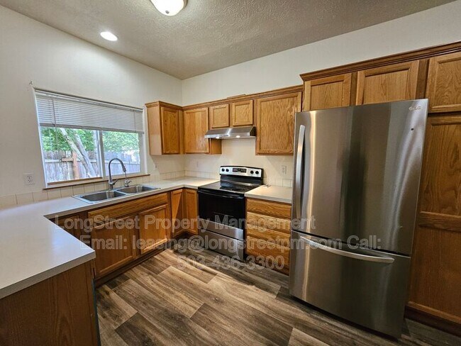 Building Photo - 7445 SE Crystal Springs Blvd
