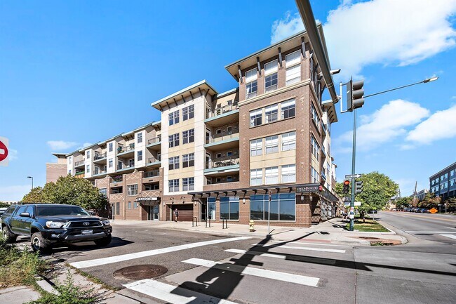 Building Photo - 1441 Central St