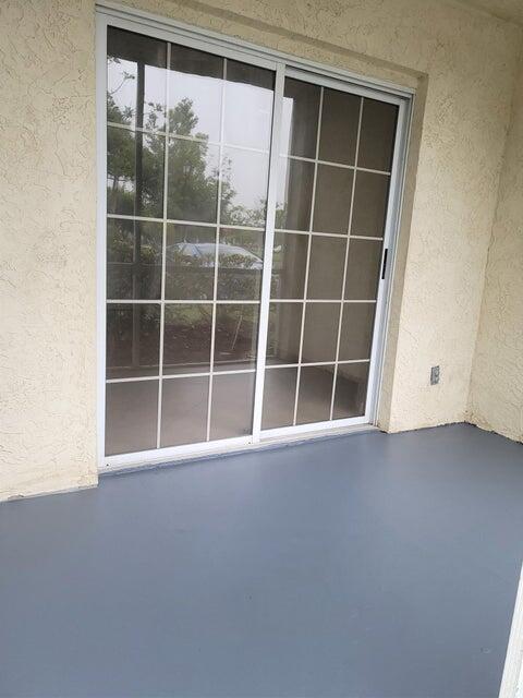 Building Photo - 1604 SE Green Acres Cir