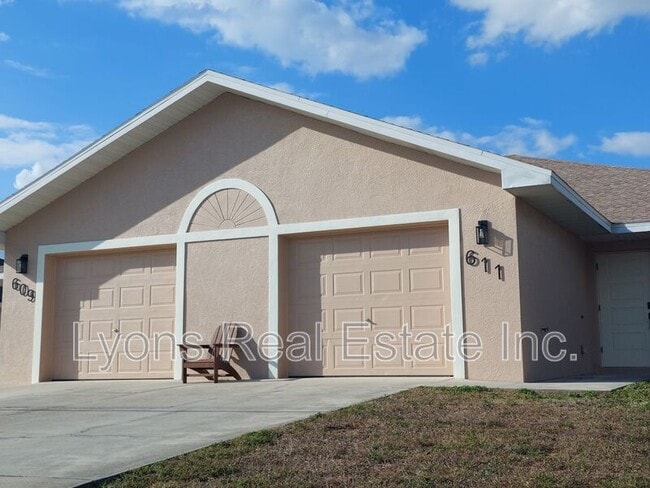 Building Photo - 611 SE 5th St