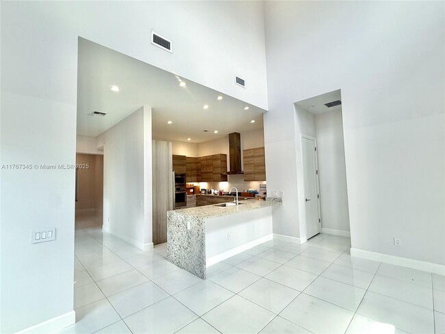 Building Photo - 5915 Brookfield Cir