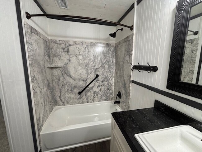 Building Photo - 4 Bedroom 3.5 Bath Townhome in Saddle Ridge!!!