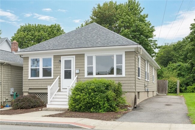 Building Photo - 113 Maple Ave