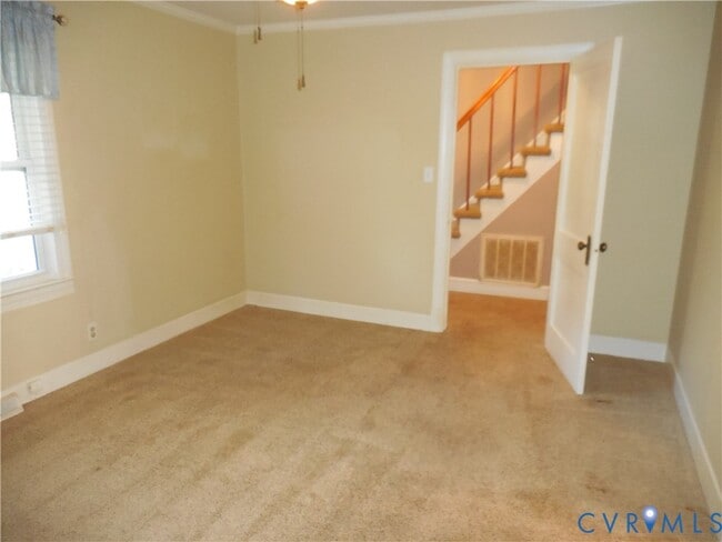 Building Photo - 1239 E Jack Jouett Rd