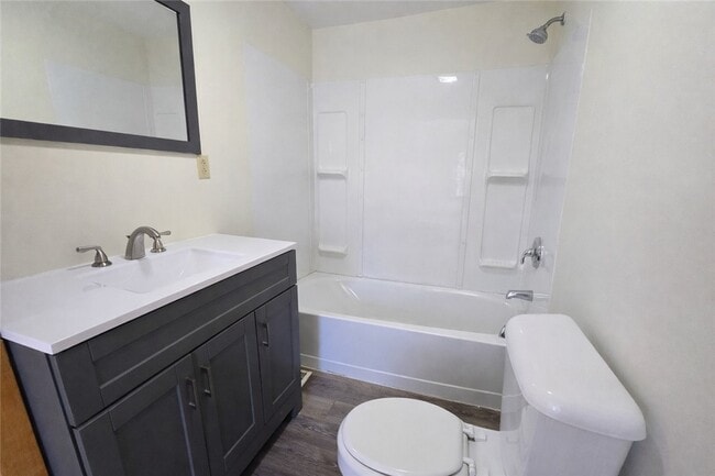 Building Photo - 350 Waterloo Geneva Rd