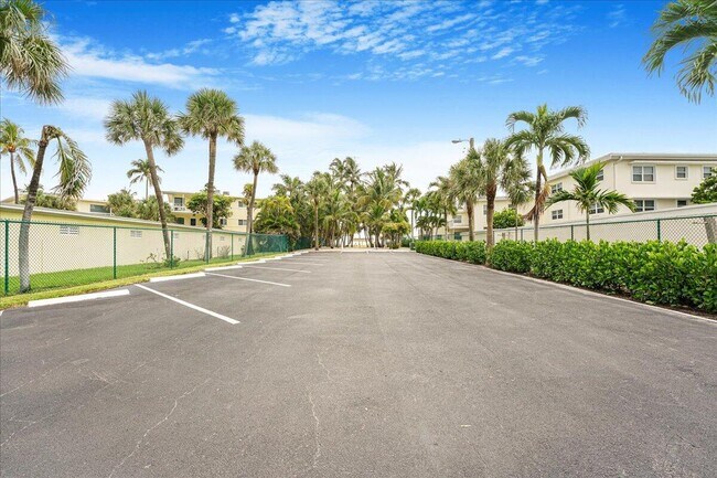 Building Photo - 1395 S Ocean Blvd