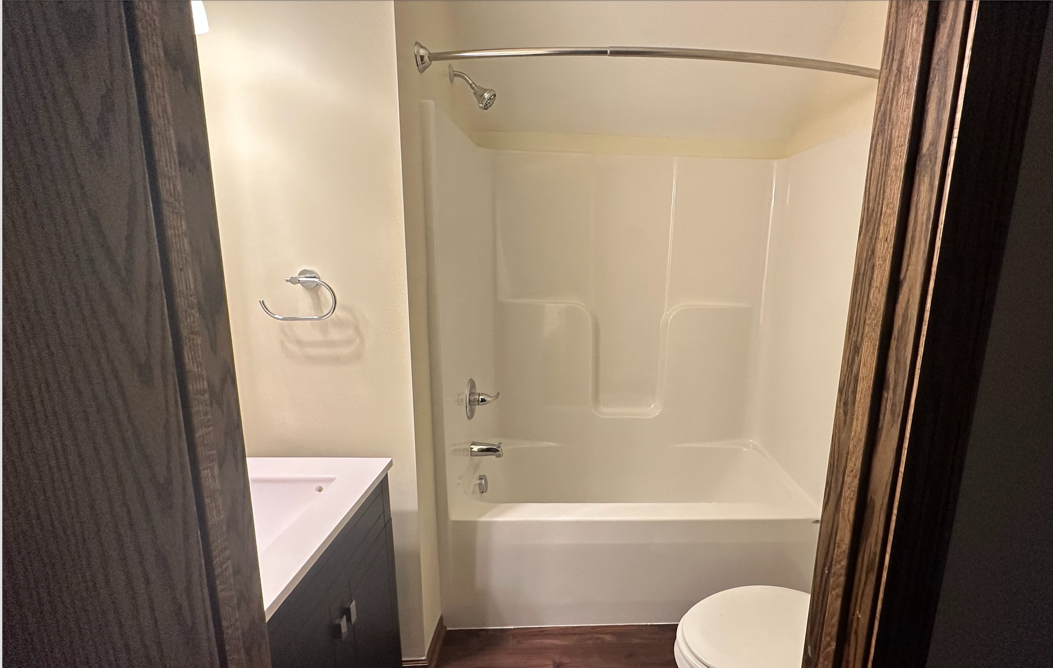 Upstairs full bathroom - 513 Winslow Ave