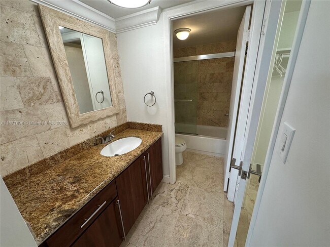 Building Photo - 6039 Collins Ave