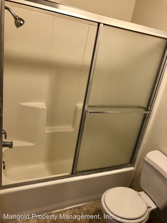 Building Photo - 904 Acosta Plaza