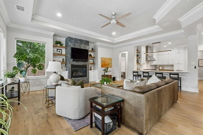 Building Photo - Custom Home with Resort-Style Outdoor Living