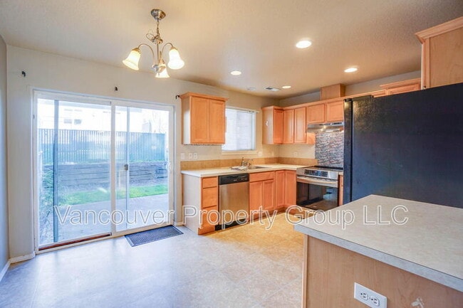 Building Photo - 4000 NE 109th Ave