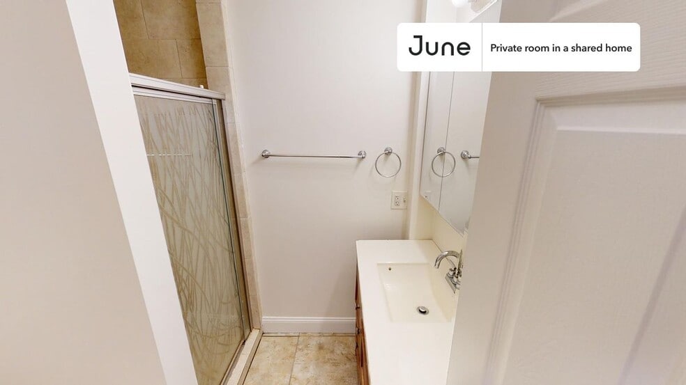 Building Photo - Room in Shared 3 bed/1 bath home