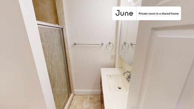 Building Photo - Room in Shared 3 bed/1 bath home