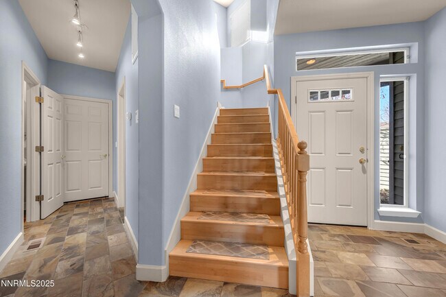 Building Photo - 6578 Aston Cir