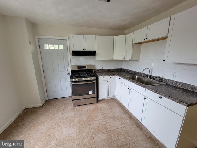 Building Photo - 6706 Blacklog St