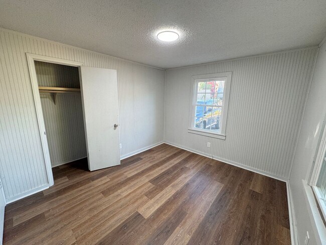 Building Photo - Statesville - 2BD/1BA