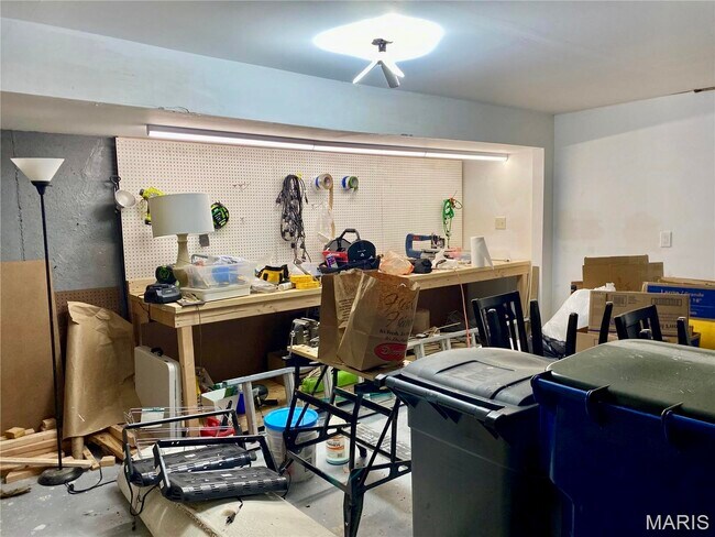 Building Photo - 9 Tree Hill Ct