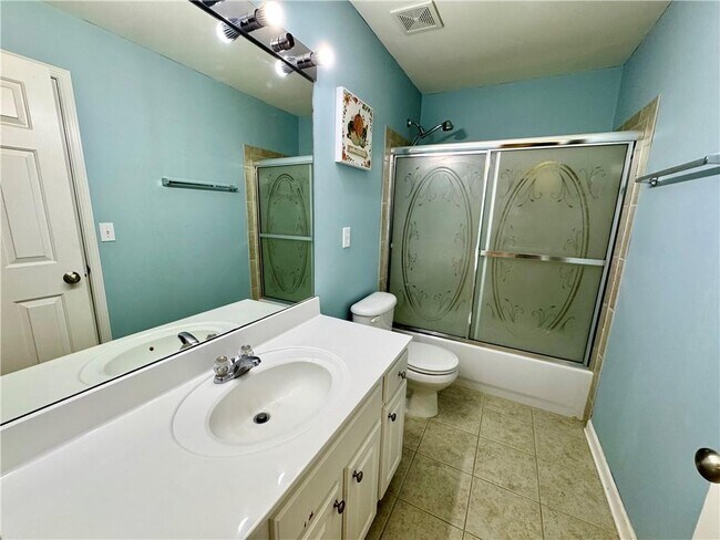Building Photo - 8965 Friarbridge Dr