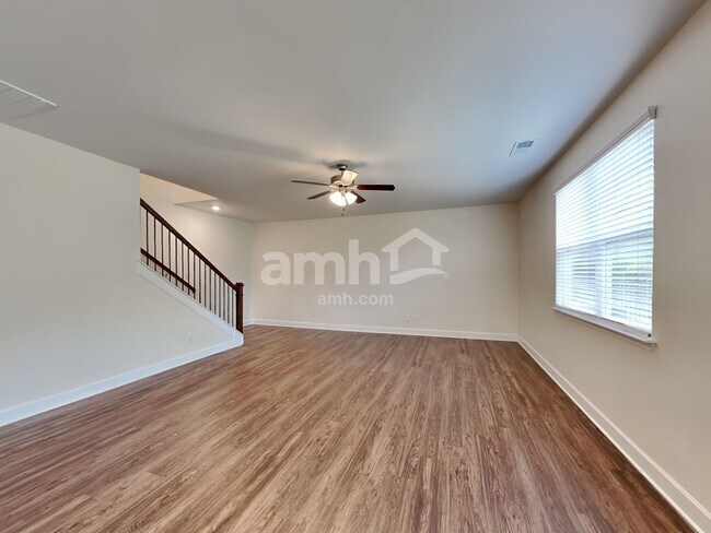 Building Photo - 4300 Spregan Way