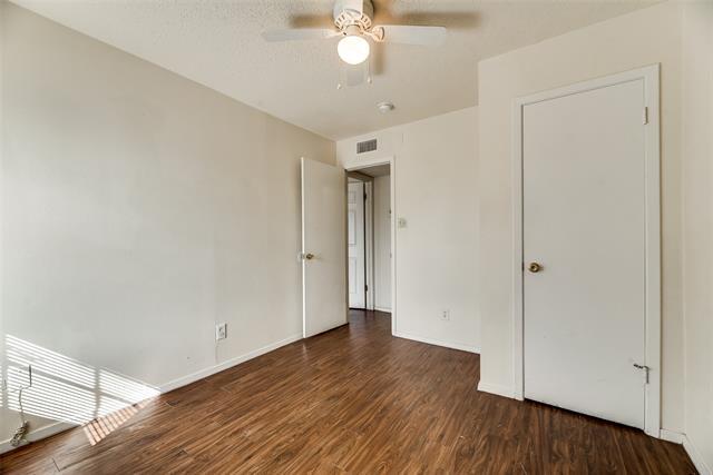 Building Photo - 108 E Cedar St