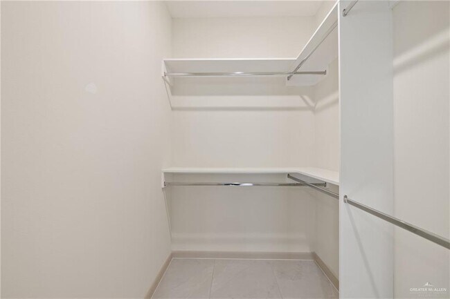 Building Photo - 1705 W Violet Dr