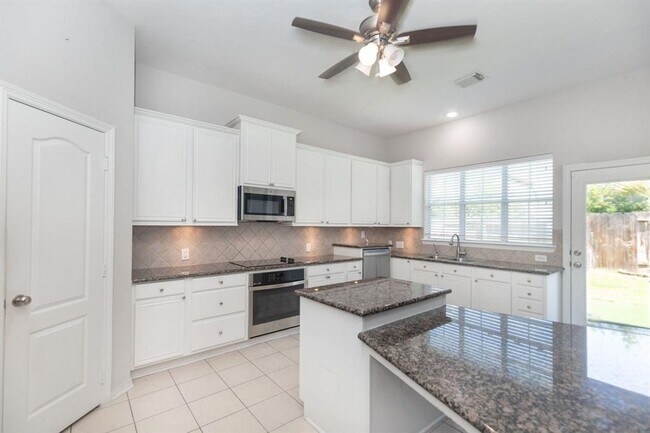 Building Photo - 21822 Mystic Point Ct