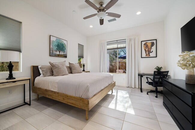 Building Photo - 81805 Four Seasons Pl