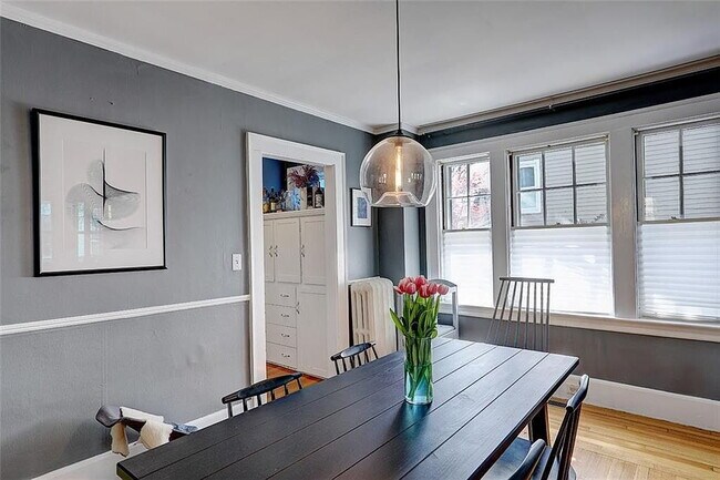 Building Photo - 17 Luzon Ave