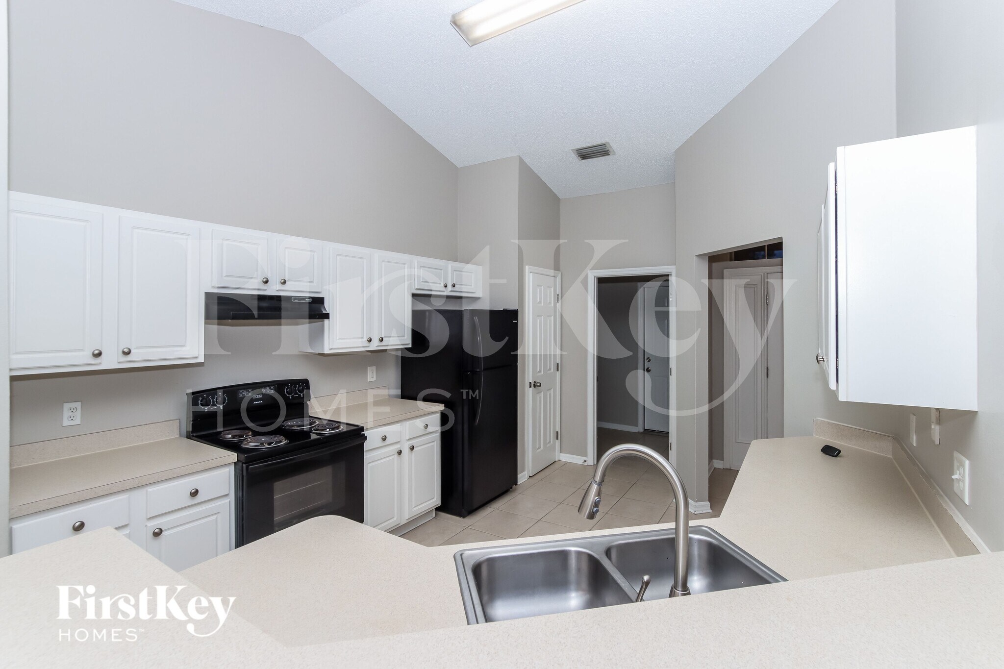 Building Photo - 2655 San Filippo Dr SE