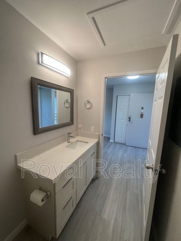 Building Photo - 95-1015 Kaapeha Street