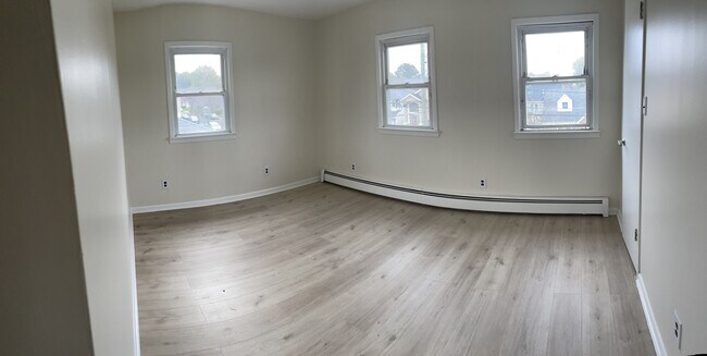 Building Photo - 89 Norwood Ave