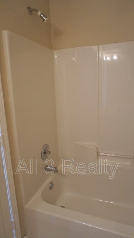 Building Photo - 5705 Hampton Ct