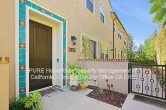 Building Photo - 208 El Paseo