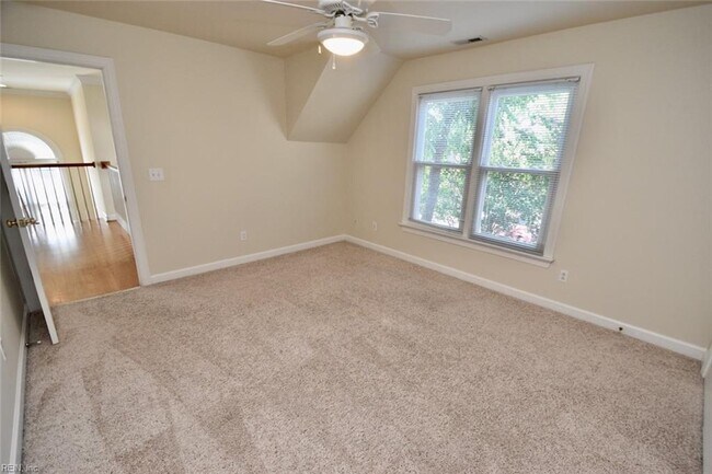 Building Photo - 1514 Bordeaux Pl