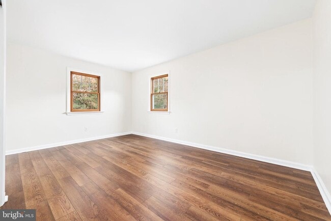 Building Photo - 901 Academy Ln