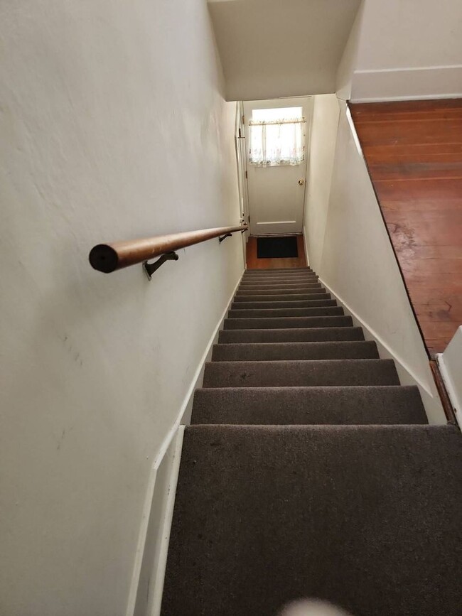Building Photo - Johnston Triplex