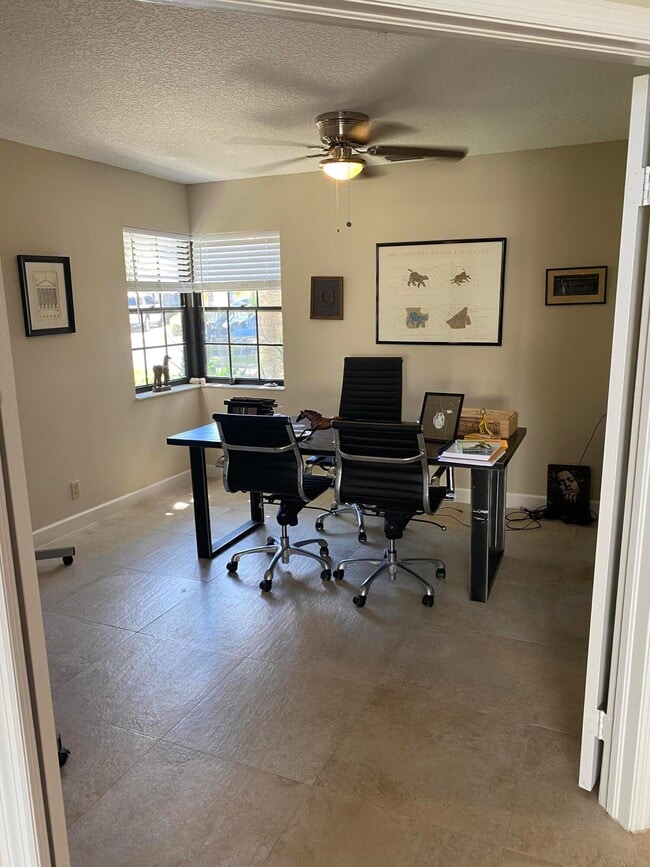 Building Photo - 2579 La Lique Cir