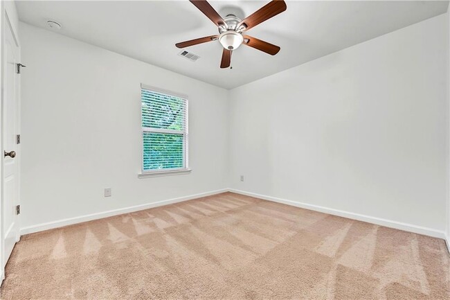 Building Photo - 2038 Brightleaf Way