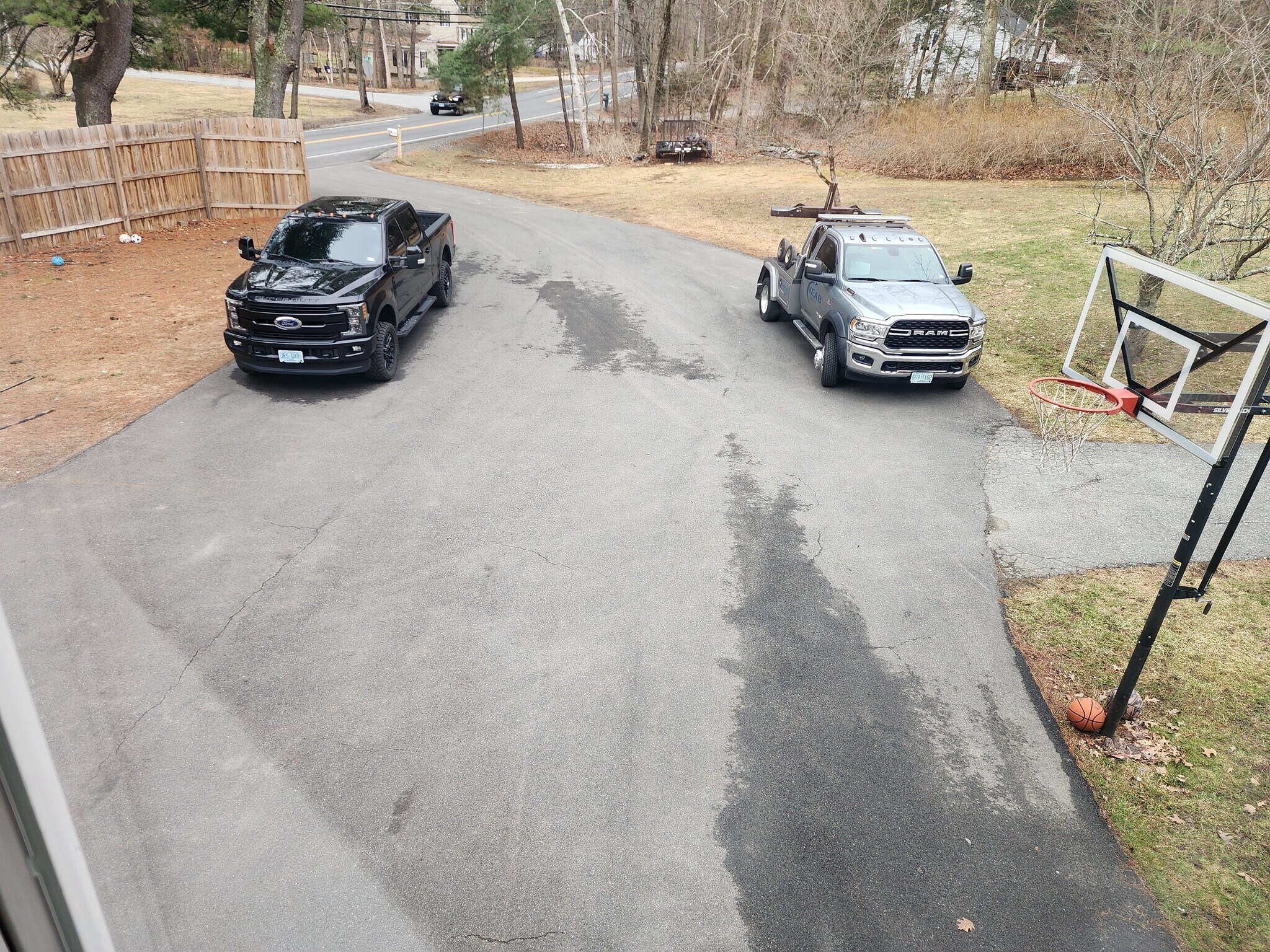 2 spots available - 985 Mammoth Rd