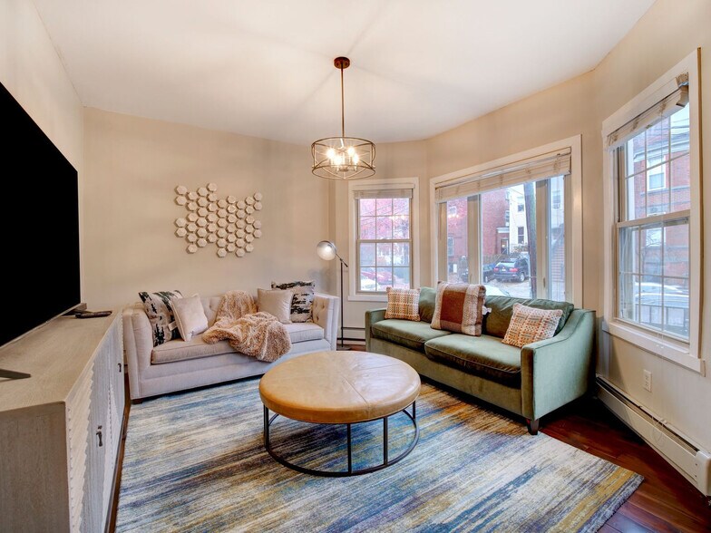 Building Photo - 24 Britton St