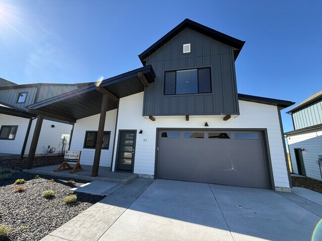 Building Photo - 82 Horseshoe Lp