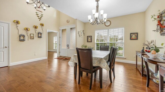 Building Photo - 303 Gateview Dr