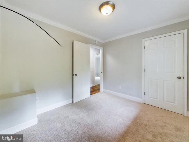 Building Photo - 2232 Aquia Dr