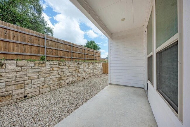 Building Photo - 12811 Stanford Dr
