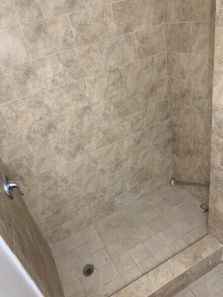 Building Photo - 999 Brickell Bay Dr