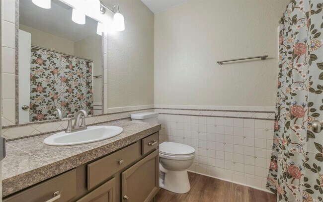 Building Photo - 106 Grand Canyon Dr