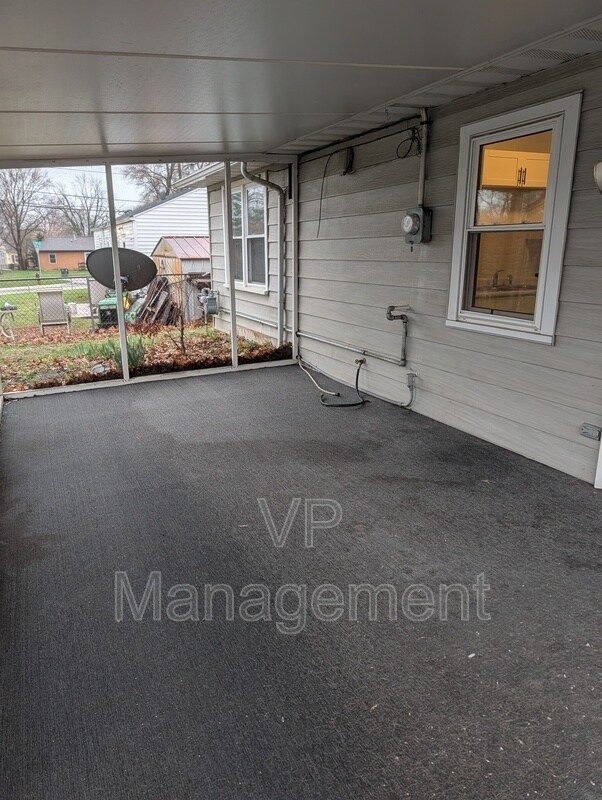 Building Photo - 7107 Volquardsen Ave